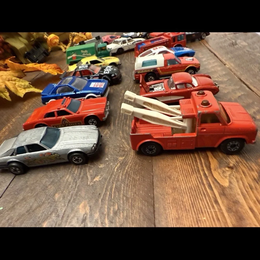 Vintage Hot Wheels Die Cast Car Lot & matchbox Car Toys Orginal Case 19 Cars 60s